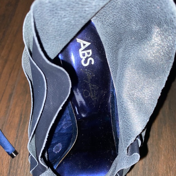 ABS Pumps - Picture 2 of 5